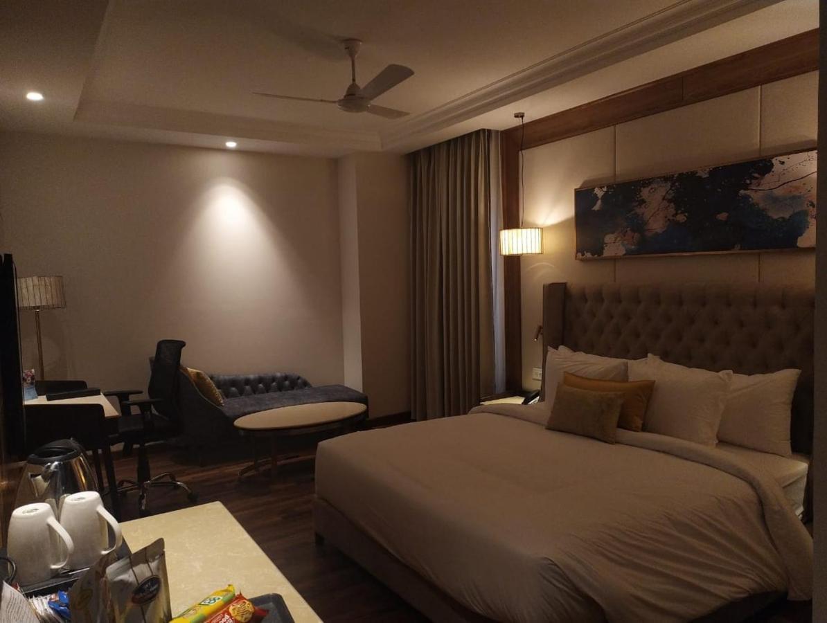 Maryland Group Hotel Zirakpur Екстериор снимка