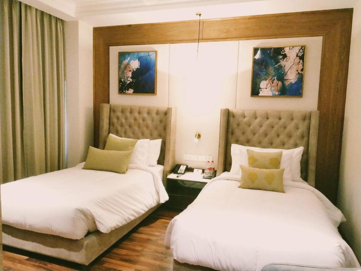 Maryland Group Hotel Zirakpur Екстериор снимка