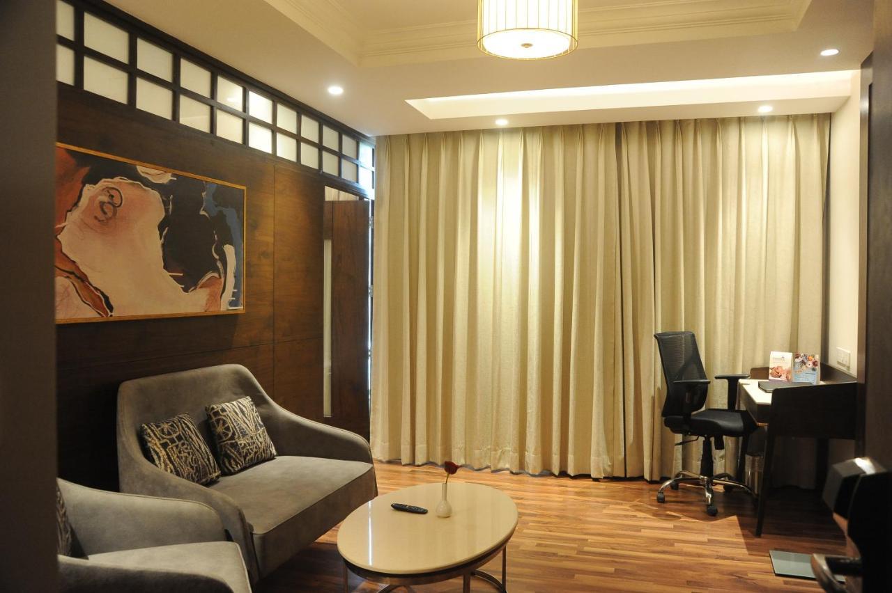 Maryland Group Hotel Zirakpur Екстериор снимка